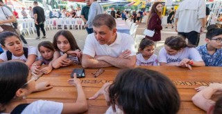 İzmir Büyükşehir Belediyesi öğrencinin yanında