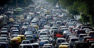 İzmir'de kayıtlı araç sayısı 1 milyon 822 bin 733