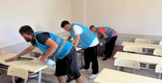 Karşıyaka’da yükümlülerden eğitime destek