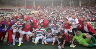 Karşıyakalı futbolculara prim dopingi