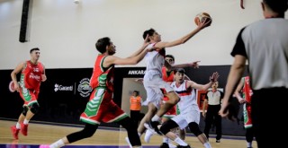 Pınar Karşıyaka'nın gençleri Beşiktaş'a farklı yenildi