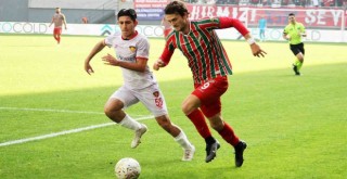 Karşıyaka lider Mersin'den 1 puan aldı