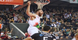 Pınar Karşıyaka Ankara'da galibiyet arıyor