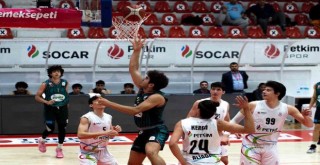 Pınar Karşıyaka'nın gençleri Aliağa'da galip