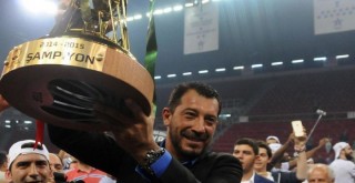 Ufuk Sarıca'ya imza töreni düzenlenecek