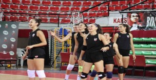 Karşıyaka SMA hastası Hamza bebeğe yardım için turnuvaya katılıyor