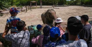 İzmir Büyükşehir Belediyesi’nden çocuklara 23 Nisan hediyesi