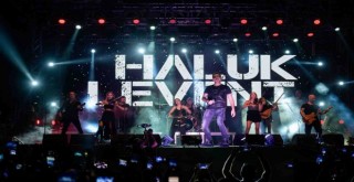 İEF Çim Konserleri’nde finali Haluk Levent yaptı