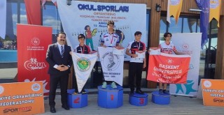 Bostanlısporlu Eymen okullarda da Türkiye Şampiyonu