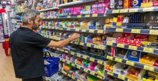 İzmir Büyükşehir’den öğrencilere 48 milyonluk kırtasiye desteği