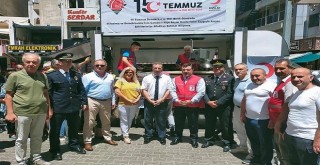 Türk Kızılay Karşıyaka'dan 15 Temmuz şehitlerine mevlit ve lokma...