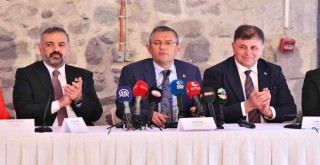 Özgür Özel: Bunlar Alsancak İskelesi'ni Türgev'e, Karşıyaka İskelesi'ni Tügva'ya verirler