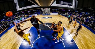 Pınar Karşıyaka ilk raundu kaybetti