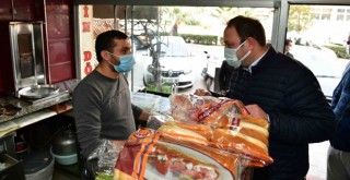 Çiğli Belediyesi’nden esnafa ramazan desteği