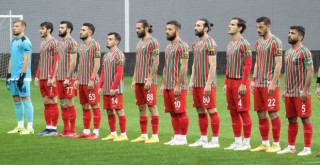 Karşıyaka zirveyi takipte...