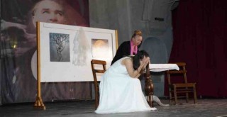 ''Sadece Kadın'' Bayraklı’da sahnelenecek