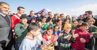 Kılıçdaroğlu, İzmir Büyükşehir'in koordinasyon merkezini ziyaret etti