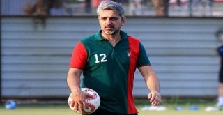 Karşıyaka'da bir ayrılık daha...