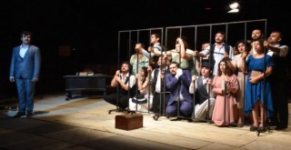 Metropolis Antik Kent’te tiyatro coşkusu