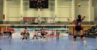 Karşıyaka, Sakarya'da mağlup