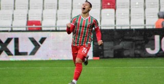 Karşıyaka'nın gencine Süper Lig'den kanca