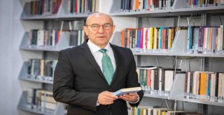 ''Her Mahalleye Bir Kütüphane'' kampanyası Soyer'in bağışıyla başladı