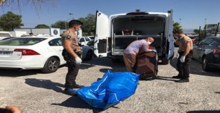 Bostanlı'da denizden ceset çıkarıldı