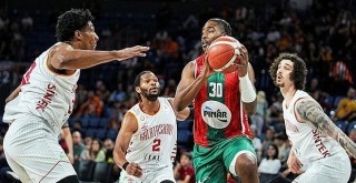 Pınar Karşıyaka Galatasaray'ı İstanbul'da yendi