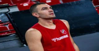 Karşıyaka'ya Naumoski müjdesi