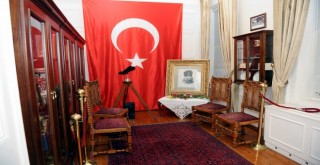 Atatürk’ün eşyaları Latife Hanım Köşkü’nde