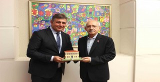 Kılıçdaroğlu: Karşıyakalılara selam ve sevgiler