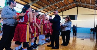 Yıldız Kızlarda şampiyon Karşıyaka'dan...