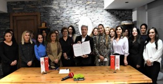 Başkan İduğ, ''Yerel Yönetimler Politika Belgesi''ni imzaladı