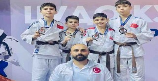 Karşıyakalı judoculardan Belgrad'dan 4 madalya