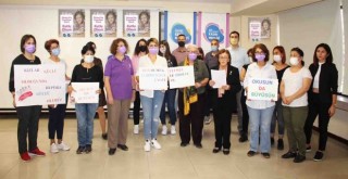 İzmir Kent Konseyi Kadın Meclisi kız çocukları için talep...