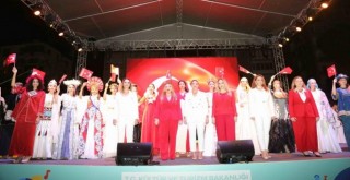 Cumhuriyetimizin 100. Yılı Defilesi düzenlendi