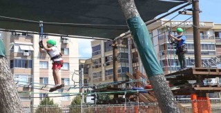 Karşıyaka’da Macera Parkı ziyaretçilerini bekliyor