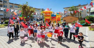 Karşıyakalı çocuklar bayramı coşkuyla kutladı