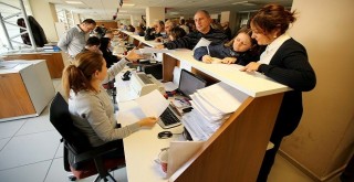 Karşıyaka Belediyesi’nde vezneler hafta sonu açık