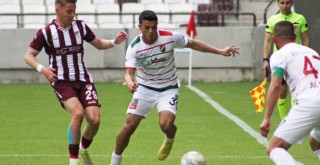 Karşıyaka sezonu 4 gollü galibiyetle tamamladı