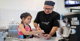 Karşıyaka’da Babalar Günü için anlamlı etkinlikler