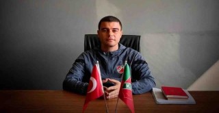 Karşıyaka'da Mehmet Ceyhun istifa etti