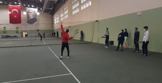 Tenis Antrenör Kursu Karşıyaka'da başladı