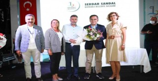 Bayraklı Belediyesi İEF'de Zeyrek ve Fırat'a ev sahipliği haptı