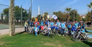 Bostanlı'da akaryakıt zammına karşı pedal çevirdiler