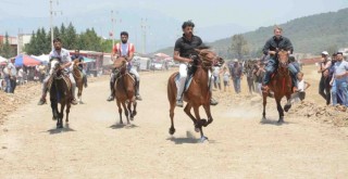 Rahvan Atlar, 7 yıl sonra Torbalı’da yarıştı
