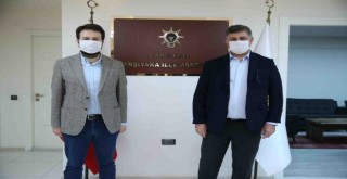 Başkan Tugay ile Ak Parti İlçe Başkanı Çiftçioğlu bir araya geldi