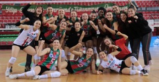 Karşıyaka, Gelişim Koleji deplasmanında