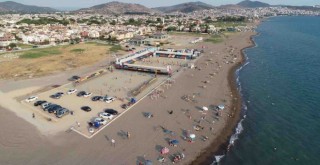 Dikili plajlarına 2 Mavi Bayrak daha