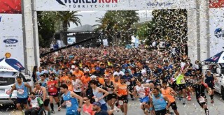 İzmir'de otobüslere koşu düzenlemesi